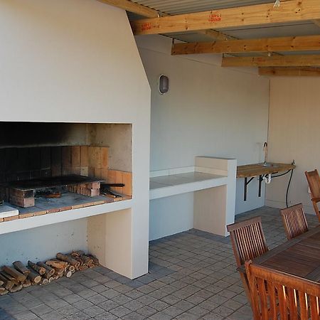 Longacre Olive & Vineyard Estate Guest House ลางเงอบาน ภายนอก รูปภาพ