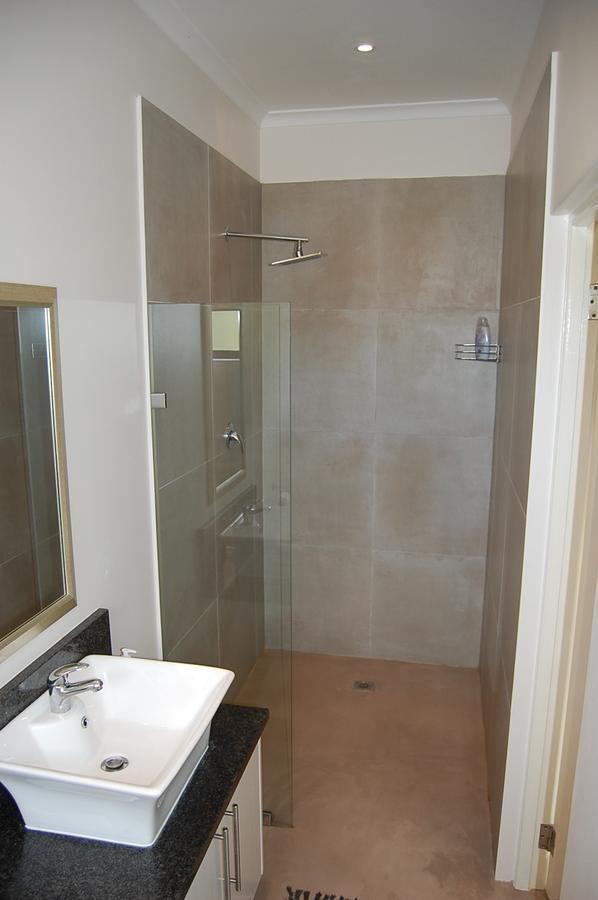 Longacre Olive & Vineyard Estate Guest House ลางเงอบาน ภายนอก รูปภาพ